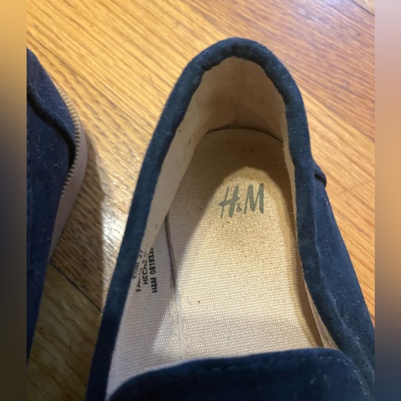 H&M Boys Navy Dress Loafers - Picture 2 of 7